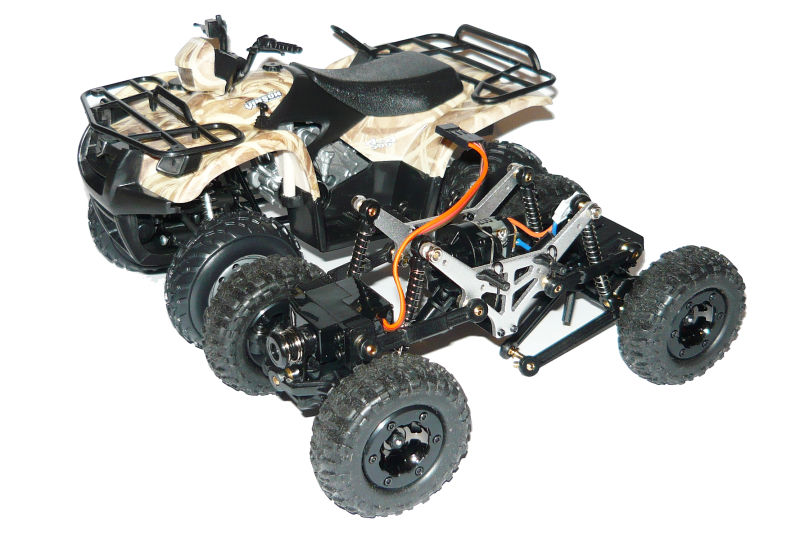 Porovnání Suzuki Vinson 1:12 od NewRay a podvozku Losi Micro Rock Crawler 1:24.