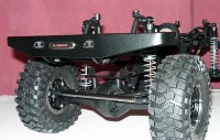 Pevnostní nárazník RC Offroad pro Axial SCX-10 - nárazník s průvlakem na podvozku