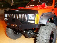 Pevnostní nárazník RC Offroad ARB pro Axial SCX-10 - ukázka s kastlí Jeep Cherokee, majitel auta Mivy